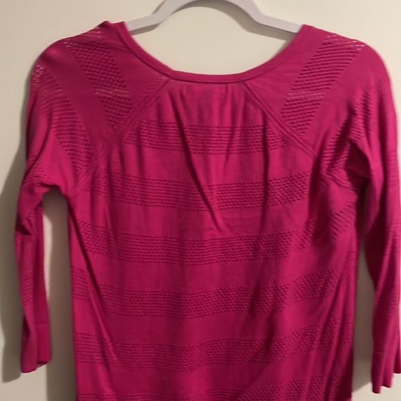 3/$15💛 🌺 Pink Banana Republic Sweater 🌺 - Picture 4 of 5